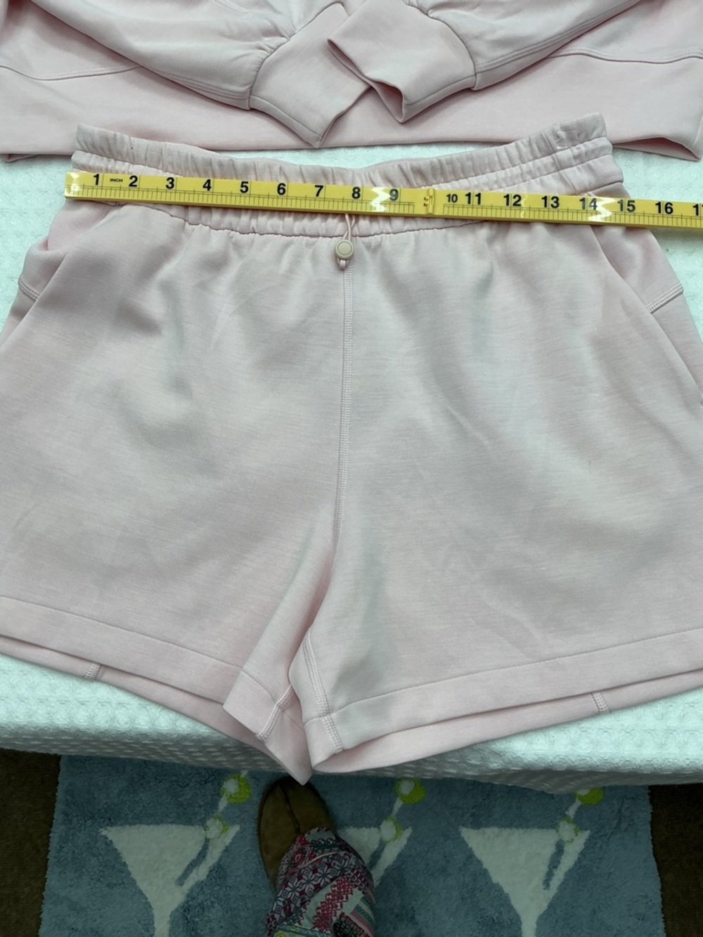 lululemon softstreme outfit not a stain on the arm no flaws - Picture 3 of 6
